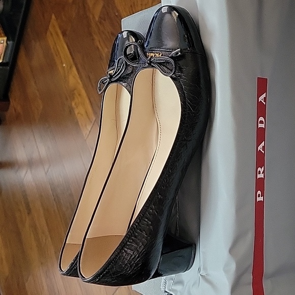 Prada pumps - Picture 8 of 9